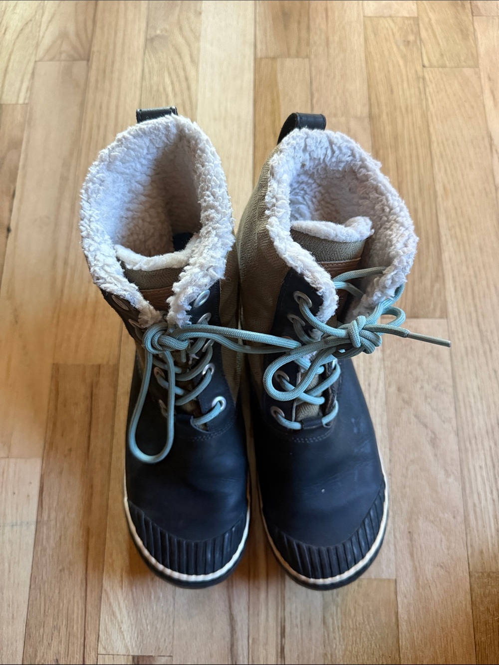 Keen Waterproof Winter Boots in Black and Tan